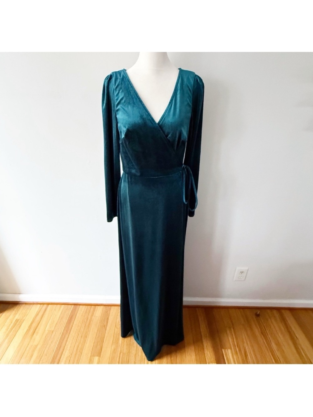 Women Velvet Long Sleeve Wrap Dress Size 8 Forest Fairy Witchy Regency Mystical